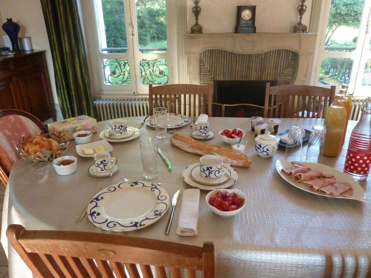 Les Palmiers Bed & Breakfast Mauves Exterior foto